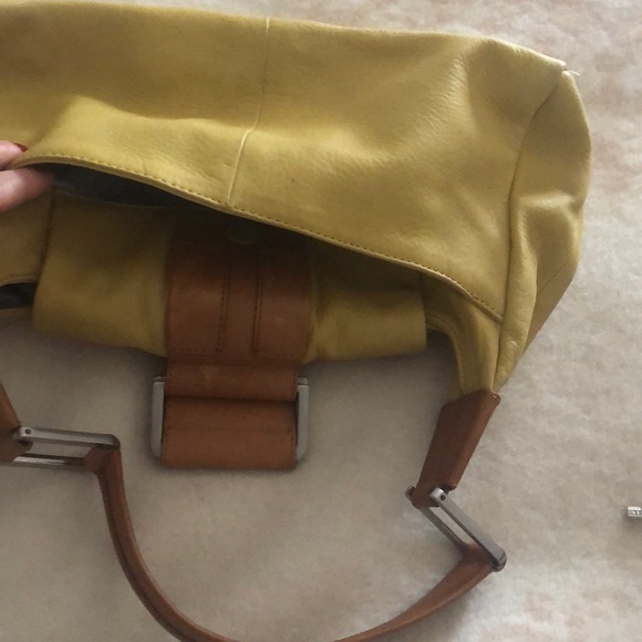 Medium handbag in brand new-like condition - Picture 3 of 7
